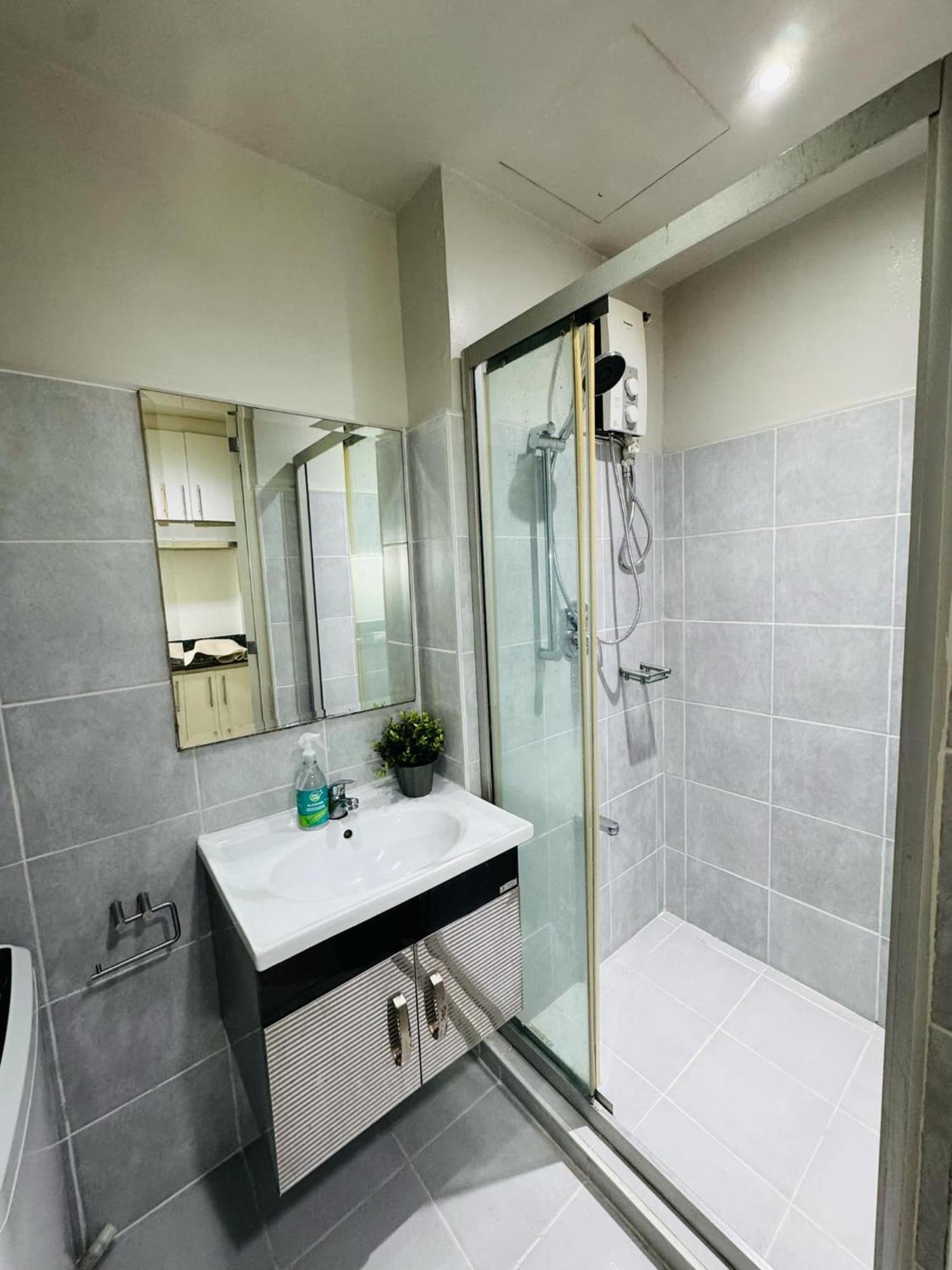 Moa Pasay Sea Residences Condotel Buitenkant foto